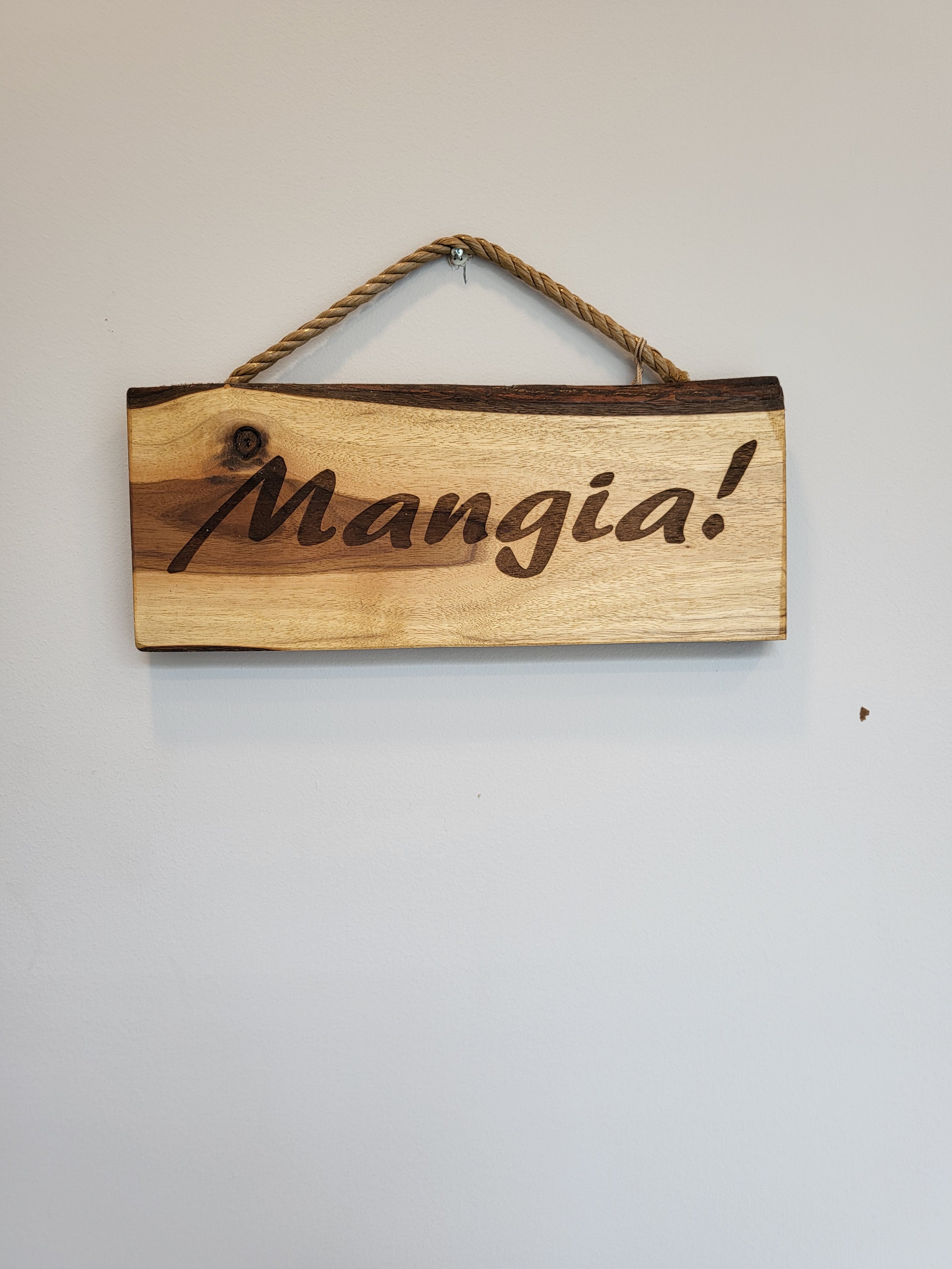 "Mangia" Wooden Sign